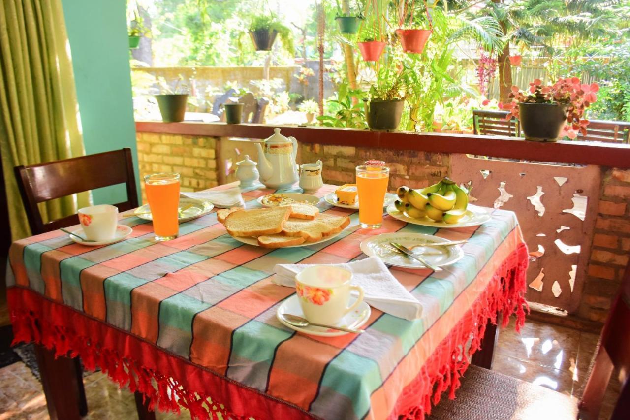 Relax Guest House Dambulla Esterno foto