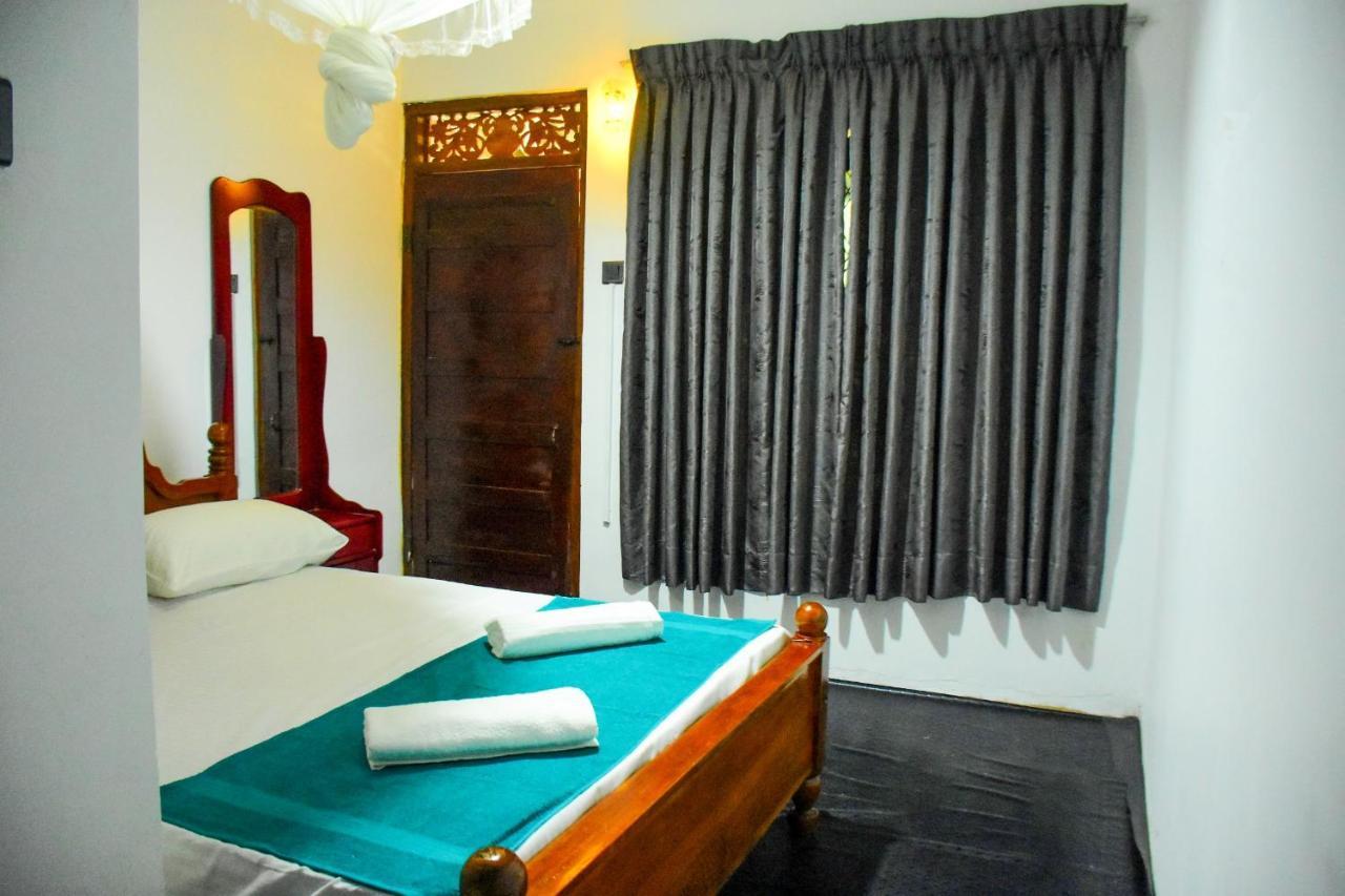 Relax Guest House Dambulla Esterno foto