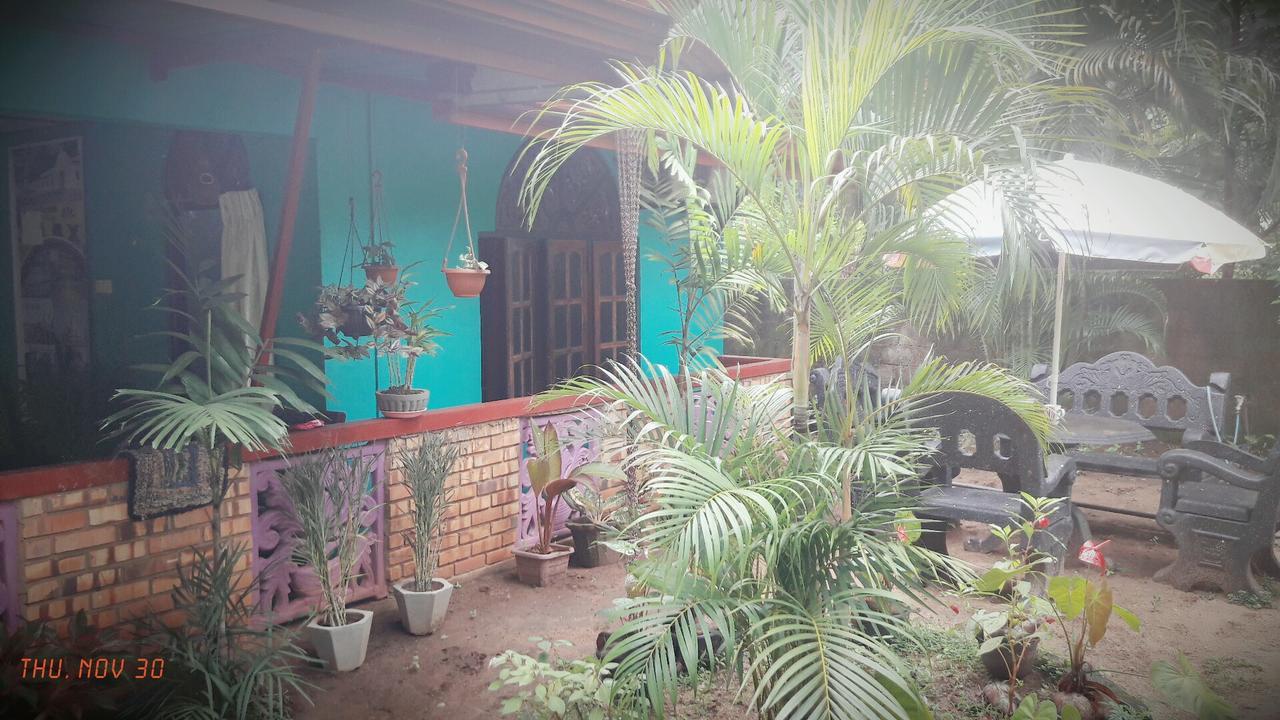 Relax Guest House Dambulla Esterno foto